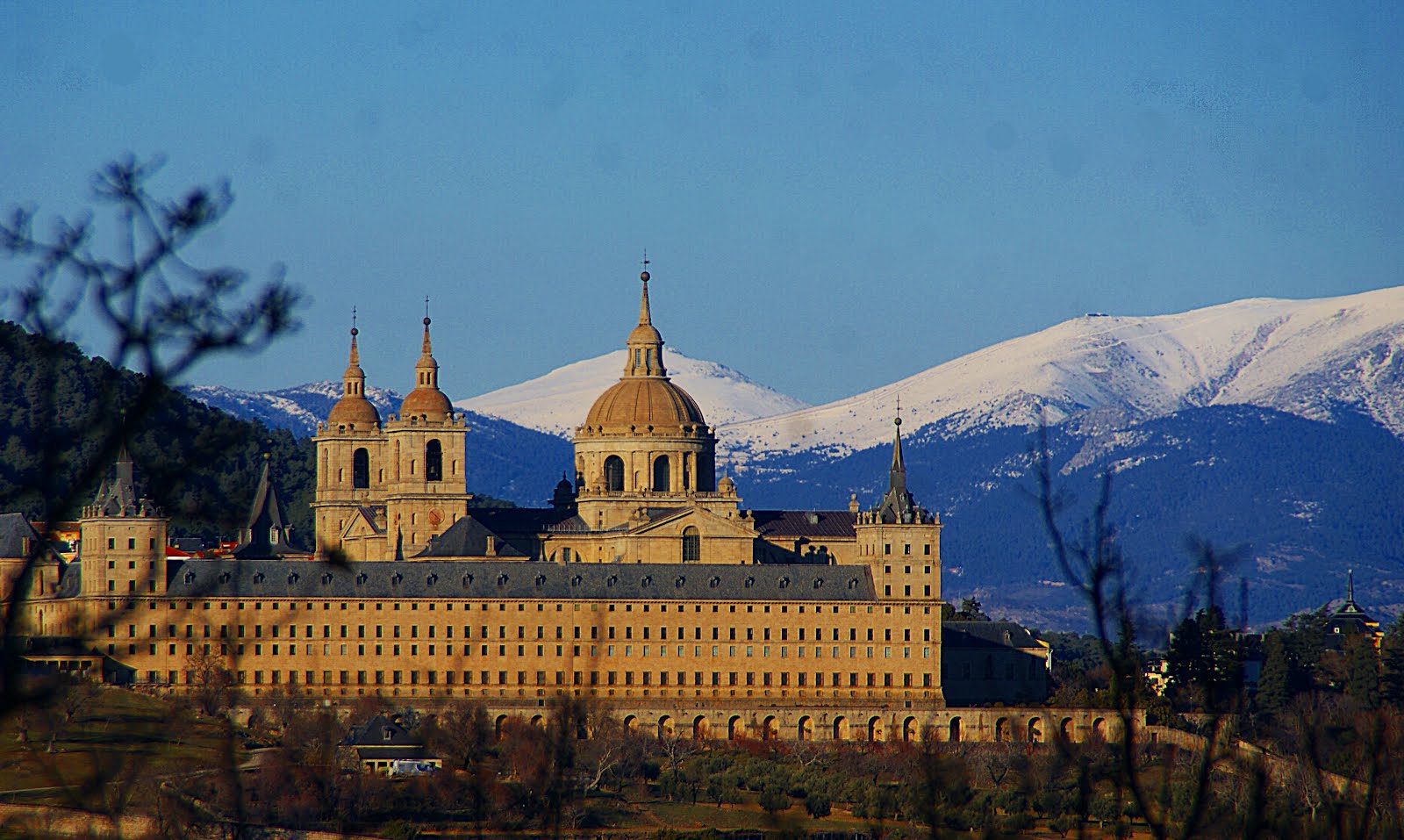 Escorial Monastery, Madrid, Spain загрузить